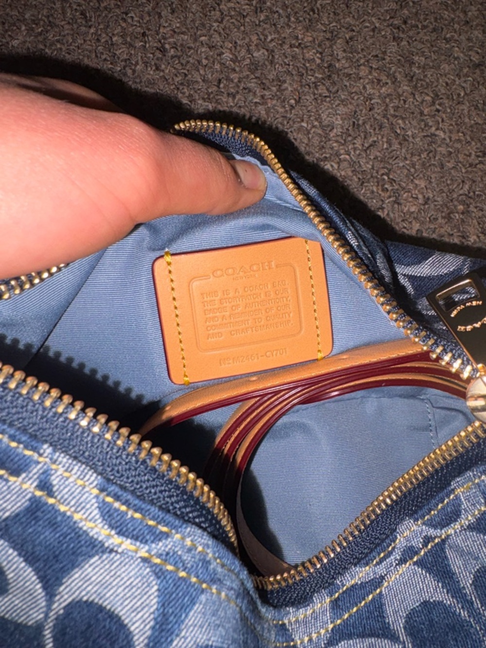 Coach - Picture 5 of 12